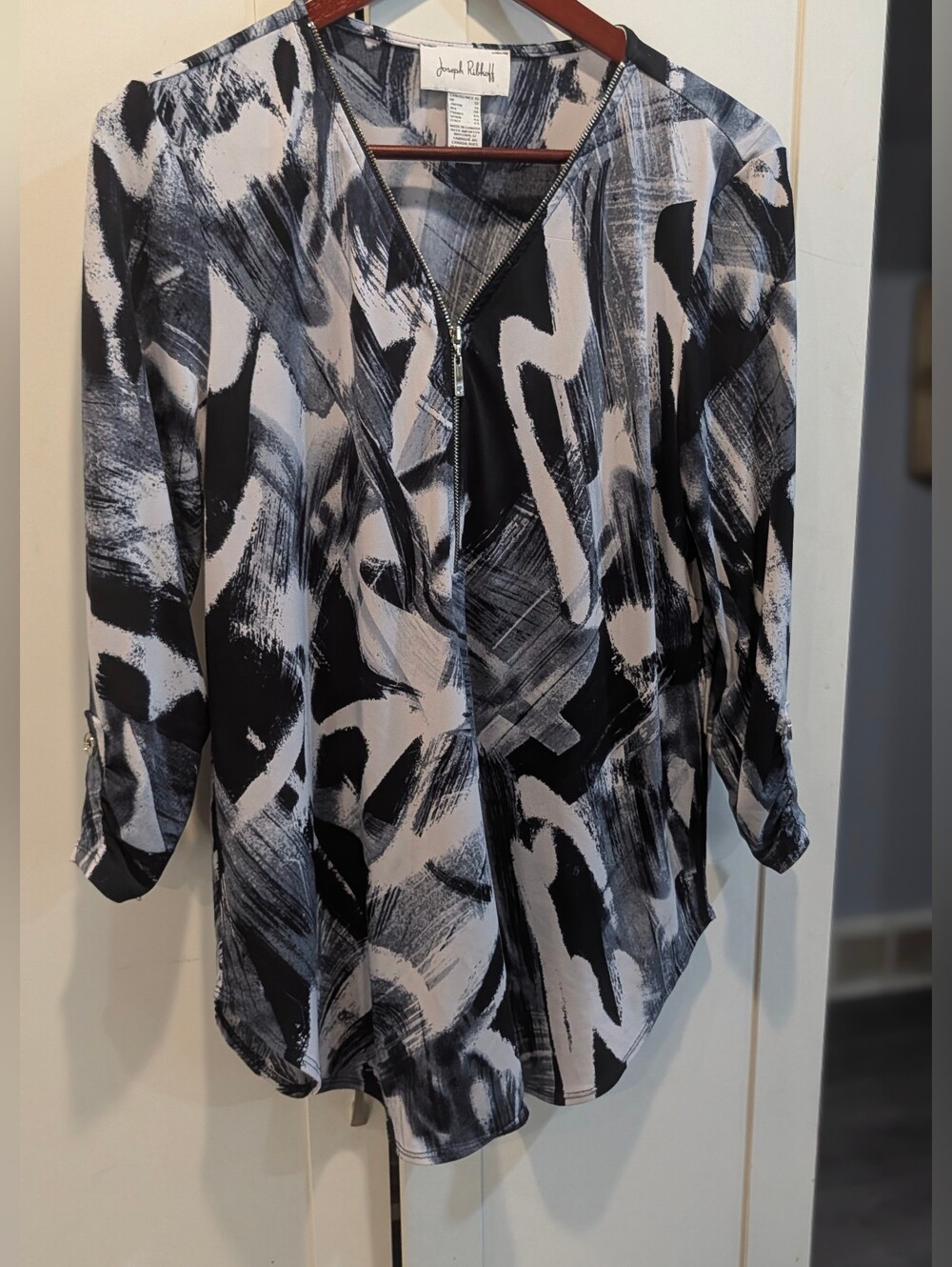 Joseph Ribkoff Black & White Abstract Zip-Front Women's Top